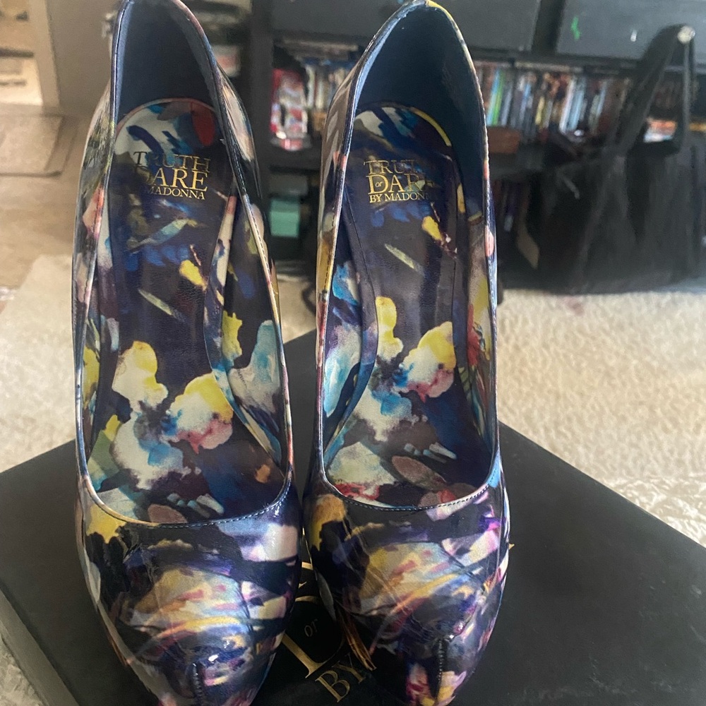 Truth or Dare by Madonna.  Desroches.  BNIB.